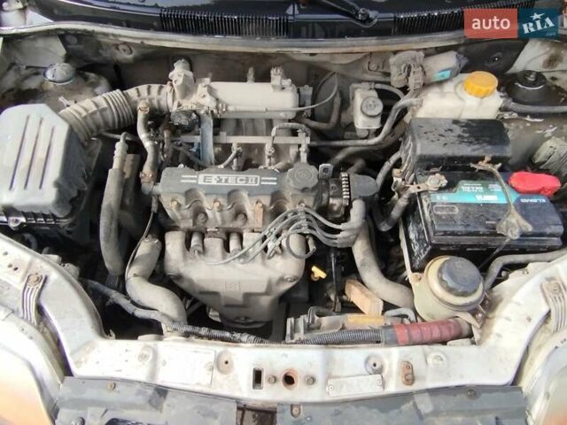 Серый Шевроле Авео, объемом двигателя 0 л и пробегом 165 тыс. км за 2400 $, фото 13 на Automoto.ua