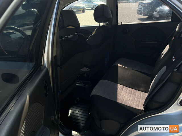 Сірий Шевроле Авео, об'ємом двигуна 1.5 л та пробігом 99 тис. км за 4990 $, фото 23 на Automoto.ua