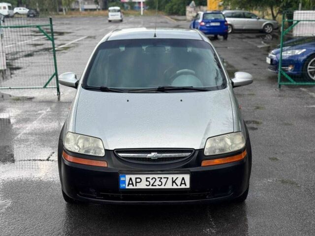 Сірий Шевроле Авео, об'ємом двигуна 1.5 л та пробігом 250 тис. км за 1999 $, фото 1 на Automoto.ua