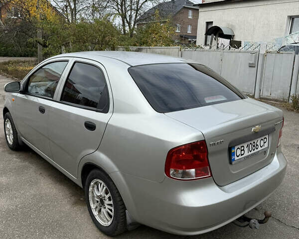 Сірий Шевроле Авео, об'ємом двигуна 1.5 л та пробігом 229 тис. км за 4000 $, фото 1 на Automoto.ua