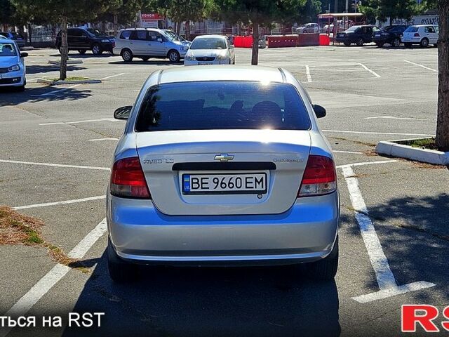 Серый Шевроле Авео, объемом двигателя 1.5 л и пробегом 190 тыс. км за 3200 $, фото 3 на Automoto.ua