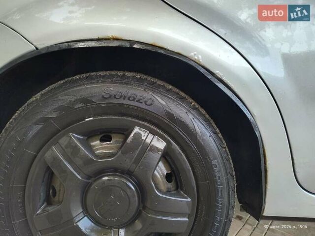 Серый Шевроле Авео, объемом двигателя 1.5 л и пробегом 340 тыс. км за 2500 $, фото 7 на Automoto.ua