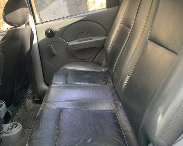 Сірий Шевроле Авео, об'ємом двигуна 1.5 л та пробігом 292 тис. км за 2899 $, фото 10 на Automoto.ua