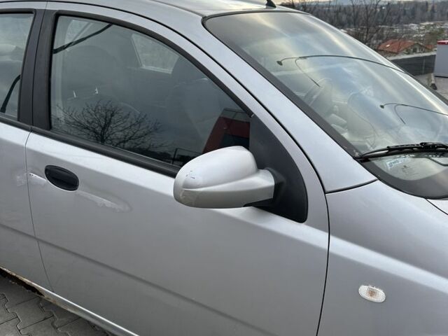 Серый Шевроле Авео, объемом двигателя 1.5 л и пробегом 126 тыс. км за 2650 $, фото 11 на Automoto.ua