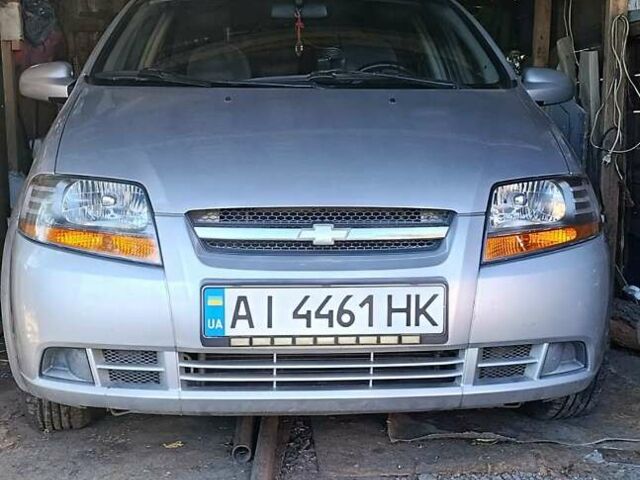 Серый Шевроле Авео, объемом двигателя 1.5 л и пробегом 160 тыс. км за 3750 $, фото 1 на Automoto.ua