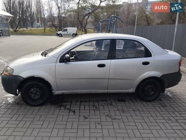 Серый Шевроле Авео, объемом двигателя 0 л и пробегом 165 тыс. км за 2400 $, фото 4 на Automoto.ua