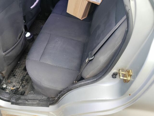 Серый Шевроле Авео, объемом двигателя 1.5 л и пробегом 359 тыс. км за 1400 $, фото 6 на Automoto.ua