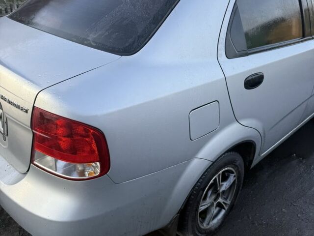 Серый Шевроле Авео, объемом двигателя 1.5 л и пробегом 137 тыс. км за 2350 $, фото 4 на Automoto.ua