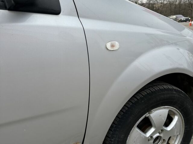 Серый Шевроле Авео, объемом двигателя 1.5 л и пробегом 126 тыс. км за 2650 $, фото 14 на Automoto.ua