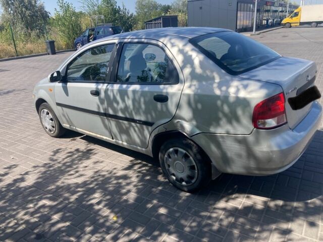Серый Шевроле Авео, объемом двигателя 1.5 л и пробегом 341 тыс. км за 2000 $, фото 12 на Automoto.ua