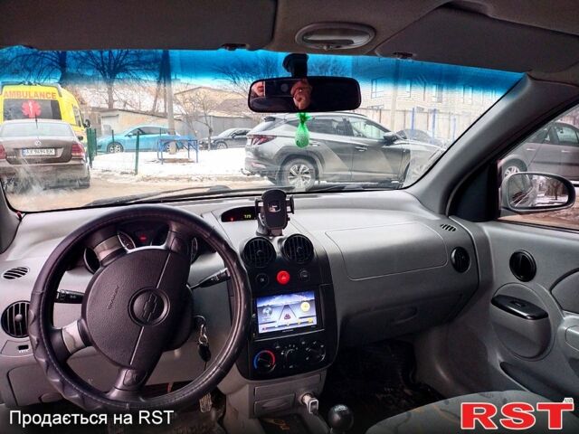 Серый Шевроле Авео, объемом двигателя 1.5 л и пробегом 200 тыс. км за 2750 $, фото 3 на Automoto.ua