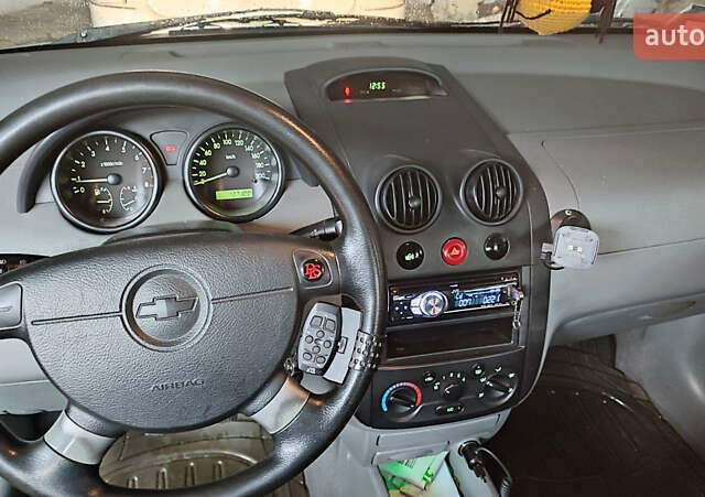 Серый Шевроле Авео, объемом двигателя 1.5 л и пробегом 137 тыс. км за 3500 $, фото 5 на Automoto.ua