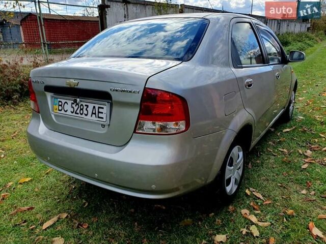 Серый Шевроле Авео, объемом двигателя 1.5 л и пробегом 188 тыс. км за 2000 $, фото 4 на Automoto.ua