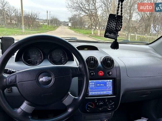 Сірий Шевроле Авео, об'ємом двигуна 1.5 л та пробігом 255 тис. км за 3000 $, фото 5 на Automoto.ua