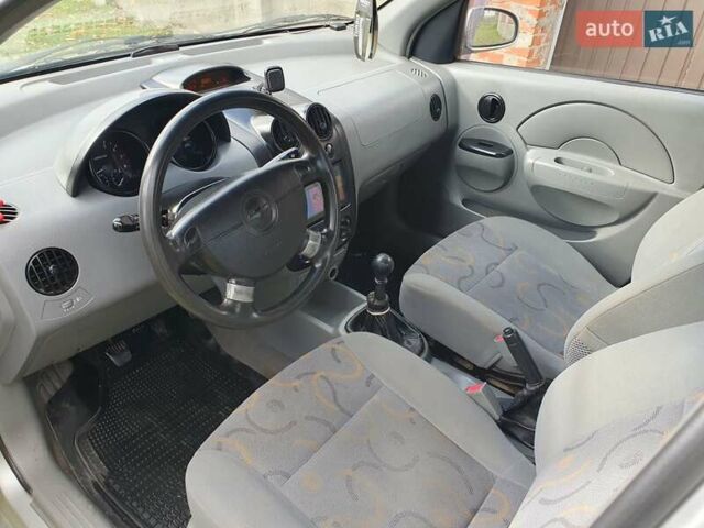 Серый Шевроле Авео, объемом двигателя 1.5 л и пробегом 188 тыс. км за 2000 $, фото 14 на Automoto.ua