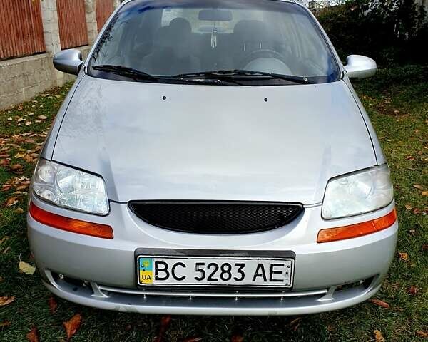 Серый Шевроле Авео, объемом двигателя 1.5 л и пробегом 188 тыс. км за 2000 $, фото 12 на Automoto.ua