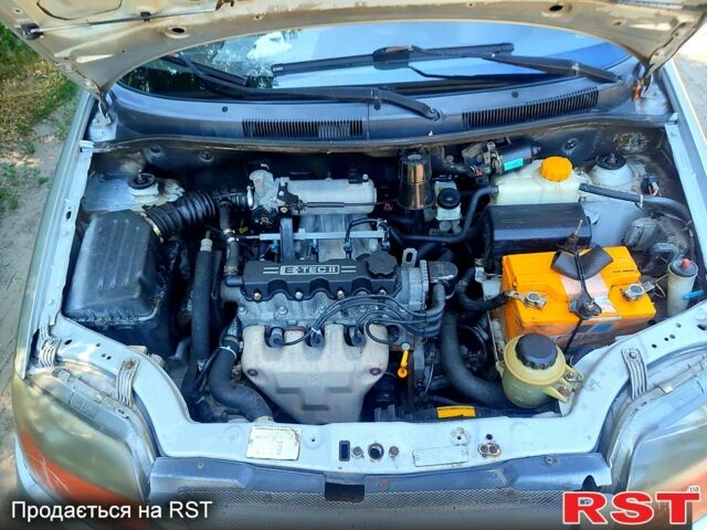 Серый Шевроле Авео, объемом двигателя 1.5 л и пробегом 300 тыс. км за 3000 $, фото 5 на Automoto.ua