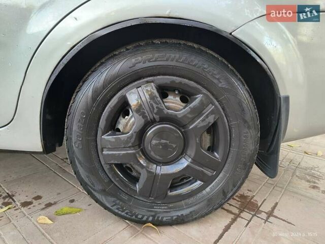 Серый Шевроле Авео, объемом двигателя 1.5 л и пробегом 340 тыс. км за 2500 $, фото 10 на Automoto.ua