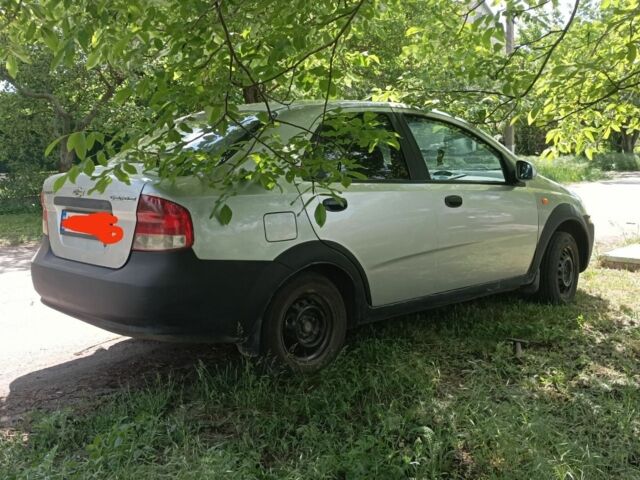 Сірий Шевроле Авео, об'ємом двигуна 0 л та пробігом 230 тис. км за 2400 $, фото 3 на Automoto.ua