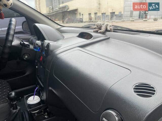 Серый Шевроле Авео, объемом двигателя 1.5 л и пробегом 97 тыс. км за 3650 $, фото 11 на Automoto.ua