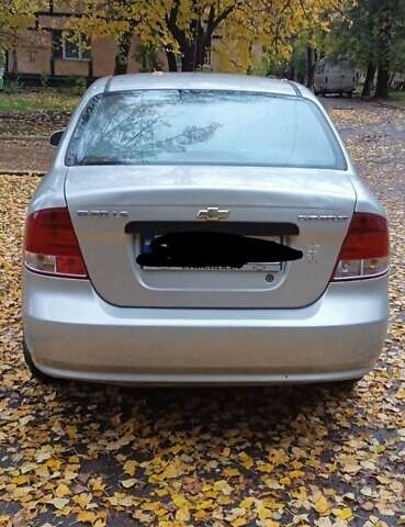 Серый Шевроле Авео, объемом двигателя 1.5 л и пробегом 273 тыс. км за 3400 $, фото 1 на Automoto.ua