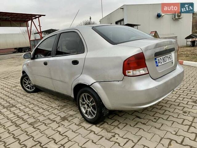 Сірий Шевроле Авео, об'ємом двигуна 1.5 л та пробігом 200 тис. км за 1050 $, фото 8 на Automoto.ua