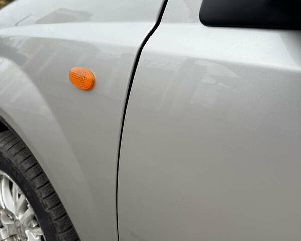 Сірий Шевроле Авео, об'ємом двигуна 1.5 л та пробігом 229 тис. км за 4000 $, фото 15 на Automoto.ua