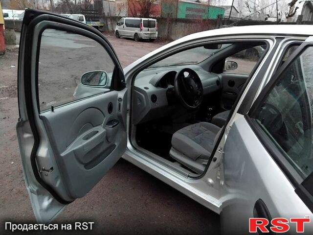 Серый Шевроле Авео, объемом двигателя 1.5 л и пробегом 368 тыс. км за 3000 $, фото 6 на Automoto.ua