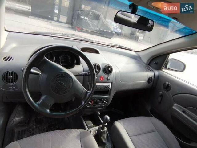 Серый Шевроле Авео, объемом двигателя 0 л и пробегом 165 тыс. км за 2400 $, фото 10 на Automoto.ua