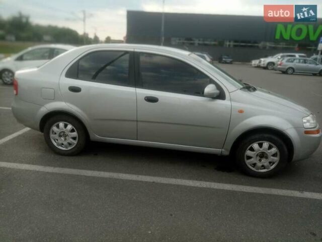 Серый Шевроле Авео, объемом двигателя 1.5 л и пробегом 142 тыс. км за 2850 $, фото 2 на Automoto.ua