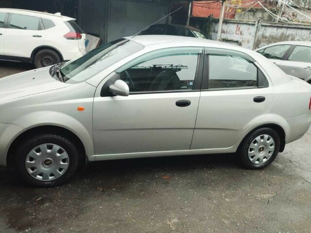 Сірий Шевроле Авео, об'ємом двигуна 1.5 л та пробігом 137 тис. км за 3500 $, фото 1 на Automoto.ua