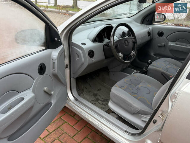 Серый Шевроле Авео, объемом двигателя 1.5 л и пробегом 153 тыс. км за 1500 $, фото 9 на Automoto.ua