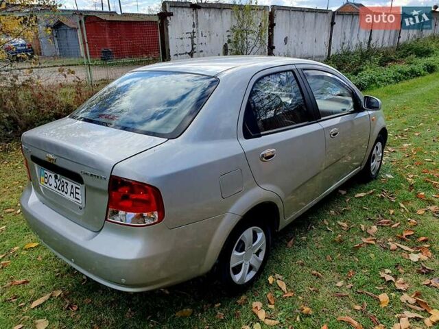 Серый Шевроле Авео, объемом двигателя 1.5 л и пробегом 188 тыс. км за 2000 $, фото 3 на Automoto.ua