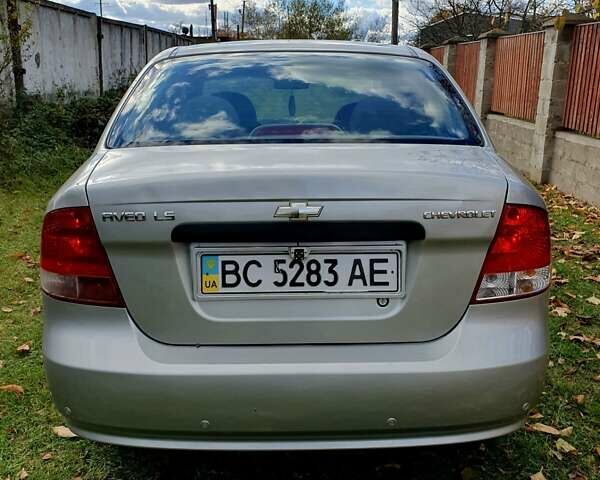Серый Шевроле Авео, объемом двигателя 1.5 л и пробегом 188 тыс. км за 2000 $, фото 5 на Automoto.ua