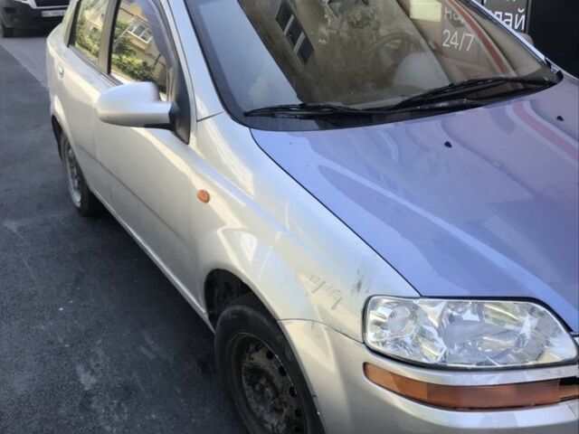 Серый Шевроле Авео, объемом двигателя 1.5 л и пробегом 200 тыс. км за 1400 $, фото 1 на Automoto.ua
