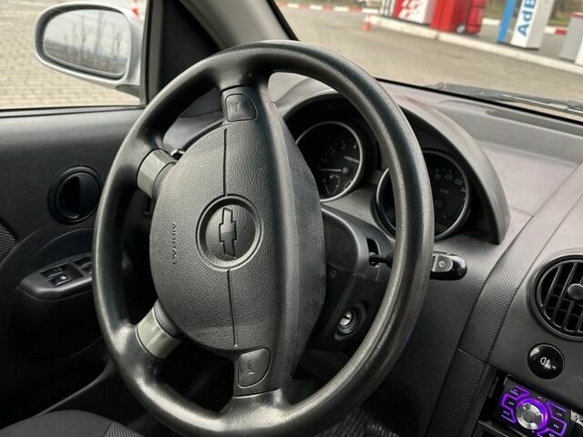 Серый Шевроле Авео, объемом двигателя 1.5 л и пробегом 126 тыс. км за 2650 $, фото 19 на Automoto.ua