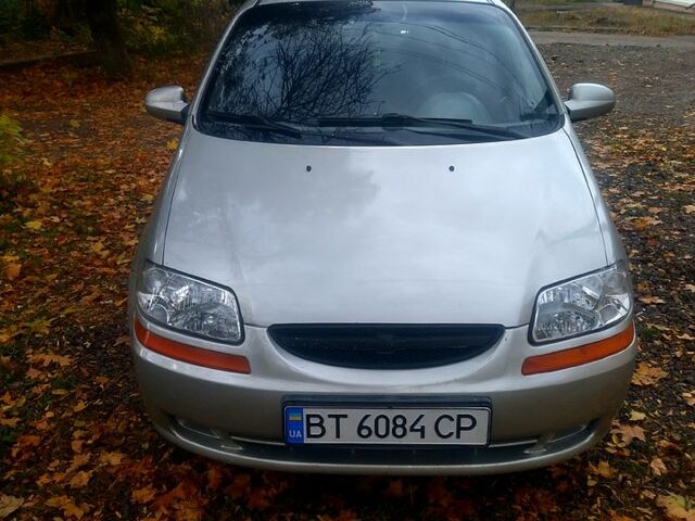 Серый Шевроле Авео, объемом двигателя 1.5 л и пробегом 370 тыс. км за 2400 $, фото 3 на Automoto.ua