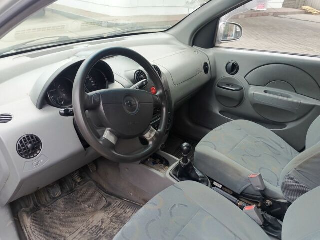 Серый Шевроле Авео, объемом двигателя 1.5 л и пробегом 150 тыс. км за 1750 $, фото 7 на Automoto.ua