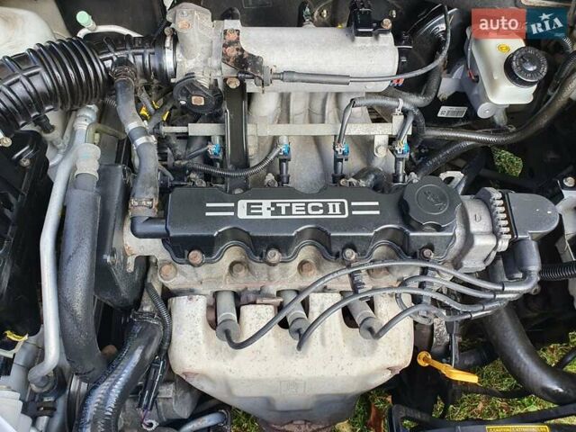 Серый Шевроле Авео, объемом двигателя 1.5 л и пробегом 188 тыс. км за 2000 $, фото 23 на Automoto.ua