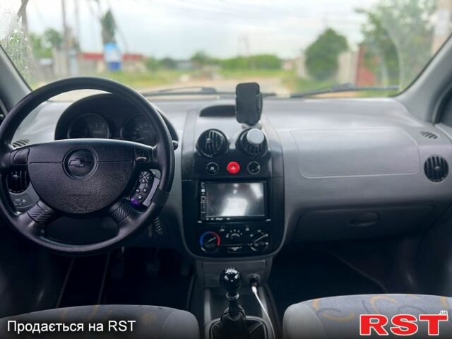 Серый Шевроле Авео, объемом двигателя 1.5 л и пробегом 220 тыс. км за 1650 $, фото 4 на Automoto.ua