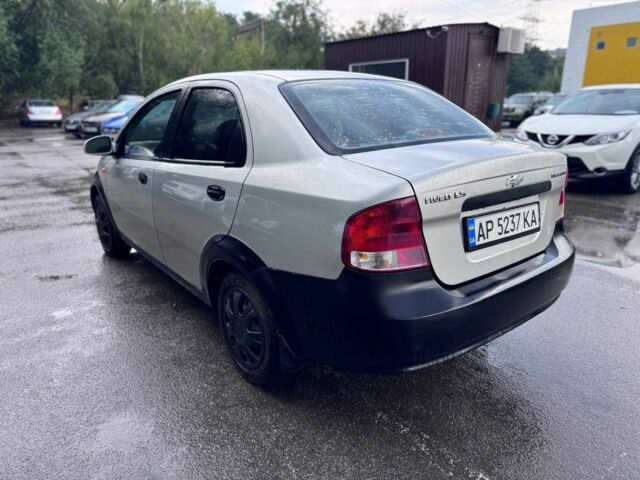 Сірий Шевроле Авео, об'ємом двигуна 1.5 л та пробігом 250 тис. км за 1999 $, фото 7 на Automoto.ua