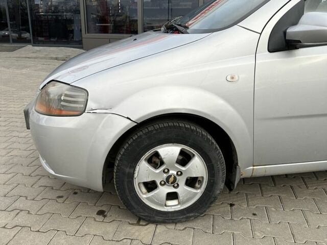 Серый Шевроле Авео, объемом двигателя 1.5 л и пробегом 126 тыс. км за 2650 $, фото 2 на Automoto.ua