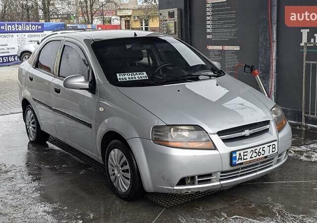 Серый Шевроле Авео, объемом двигателя 1.5 л и пробегом 265 тыс. км за 2800 $, фото 7 на Automoto.ua