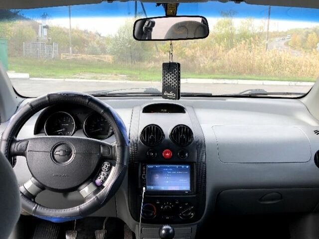 Сірий Шевроле Авео, об'ємом двигуна 1.5 л та пробігом 240 тис. км за 2300 $, фото 1 на Automoto.ua