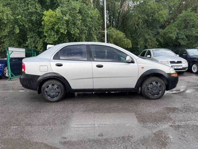 Сірий Шевроле Авео, об'ємом двигуна 1.5 л та пробігом 250 тис. км за 1999 $, фото 3 на Automoto.ua