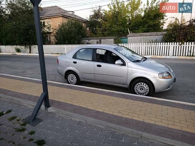 Серый Шевроле Авео, объемом двигателя 1.5 л и пробегом 160 тыс. км за 3750 $, фото 9 на Automoto.ua