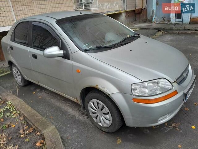 Сірий Шевроле Авео, об'ємом двигуна 1.5 л та пробігом 197 тис. км за 2500 $, фото 1 на Automoto.ua