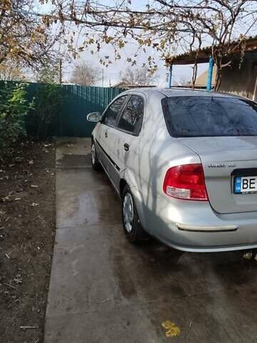 Серый Шевроле Авео, объемом двигателя 1.5 л и пробегом 220 тыс. км за 2700 $, фото 4 на Automoto.ua