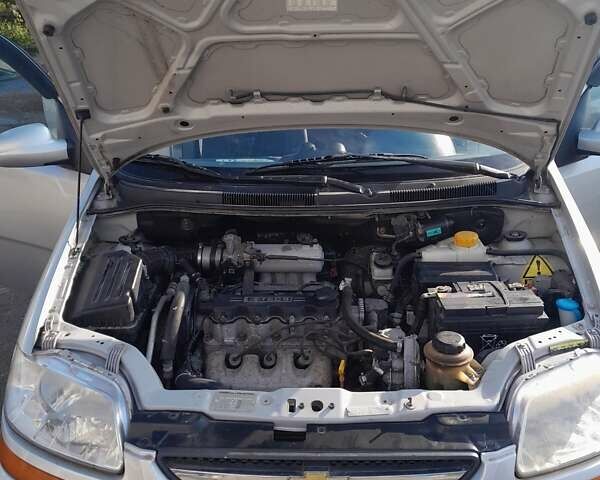 Серый Шевроле Авео, объемом двигателя 1.5 л и пробегом 178 тыс. км за 2800 $, фото 17 на Automoto.ua