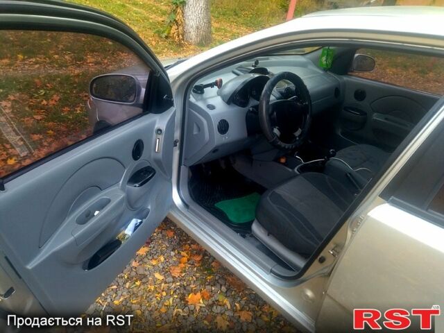 Серый Шевроле Авео, объемом двигателя 1.5 л и пробегом 370 тыс. км за 2400 $, фото 4 на Automoto.ua